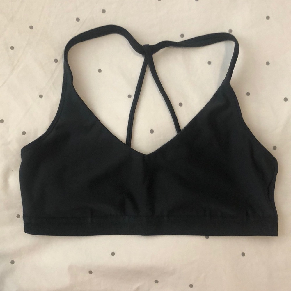 Under Armour Low-Impact Criss-Cross Sports Bra